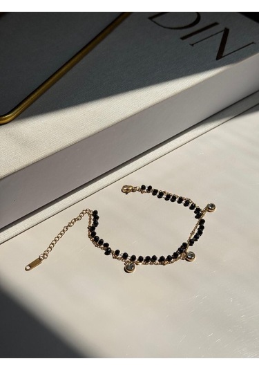 Siyah Boncuklu Sallantılı Taşlı Altın Kaplama Bileklik Altın