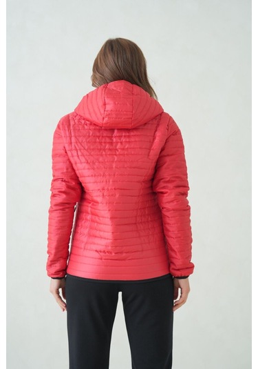 İçi Astarlı Su Ve Rüzgar Geçirmez Cepli Kapüşonlu Kadın Mont Kırmızı