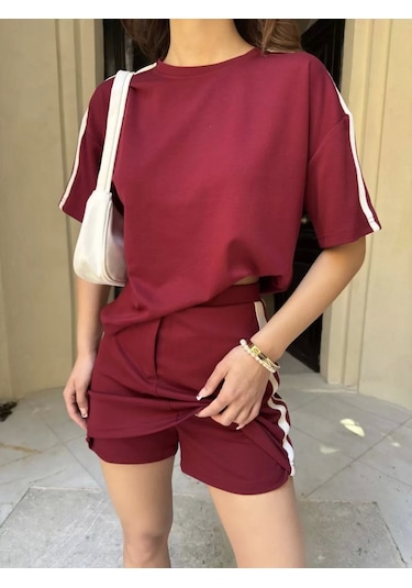 Osy Modal Yumuşak Dokulu Kumaş Kadın Parçalı Bisiklet Yaka T-shirt Mini Şortlu Etek İkili Takım -bor Bordo Osy Modal Yumuşak Dokulu Kumaş Kadın Parçalı Bisiklet Yaka T-shirt Mini Şortlu Etek İkili Takım -bor Bordo