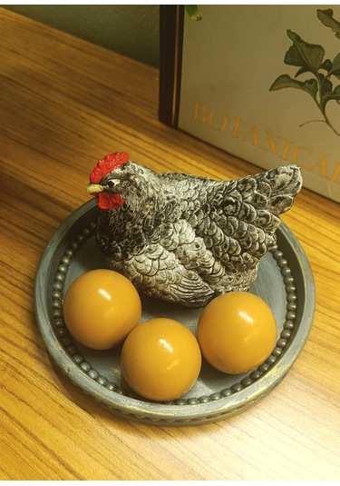 Artepieza Dekoratif Tavuk Ve Yumurtalar Tepsili Biblo Set - Bereket Ve Bolluk Temalı Gri Tavuk Figürü 1 Adet