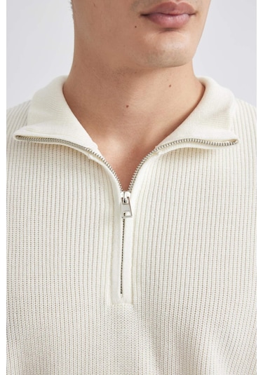 DeFacto Standart Fit Normal Kesim Bato Yaka Fermuarlı Basic Düz Triko Kazak B9706AX24AUER42 DeFacto Standart Fit Normal Kesim Bato Yaka Fermuarlı Basic Düz Triko Kazak B9706AX24AUER42