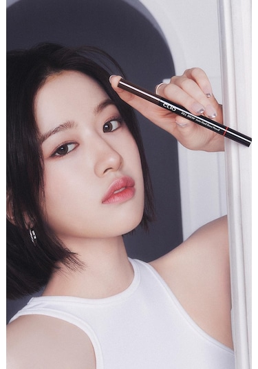 İnce Altıgen Uçlu Kaş Kalemi Clio Kill Brow Auto Hard Brow Pencil 03 Peanut Brown