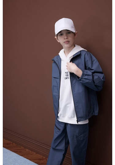 DeFacto Erkek Çocuk Oversize Geniş Kalıp Yarım Balıkçı Yaka Fermuarlı Paraşüt Bomber Ceket D8537A825SPAR234