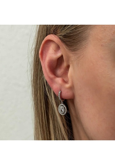 Gümüş Oval Taşlı Sallantılı Küpe