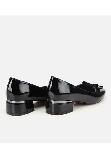 Hotiç Kadın Rugan Siyah Metal Detaylı Kalın Topuklu Ayakkabı 01ayh314850a100 01ayh314850a100 Siyah