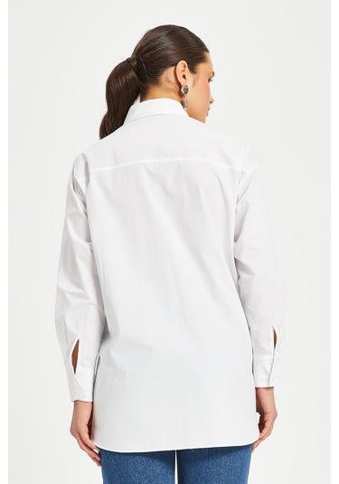 Kadın %100 Koton Oversize Gömlek Taş Düğme Detaylı Uzun Kollu Şık Model Beyaz