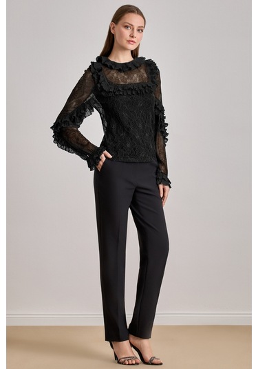 Düz Kesim Siyah Dantel Bluz Siyah