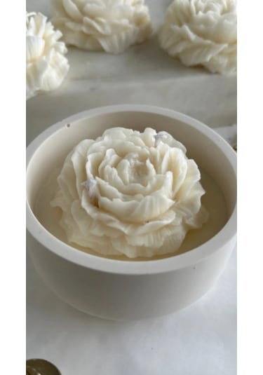 Beyaz Düşler - White Series Kokulu Beyaz Şakayık Detaylı Mum, Ö