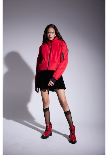 Freemen Kadın Kırmızı Astarlı Dik Yaka Mevsimlik Su Ve Rüzgar Geçirmez Mont Kırmızı