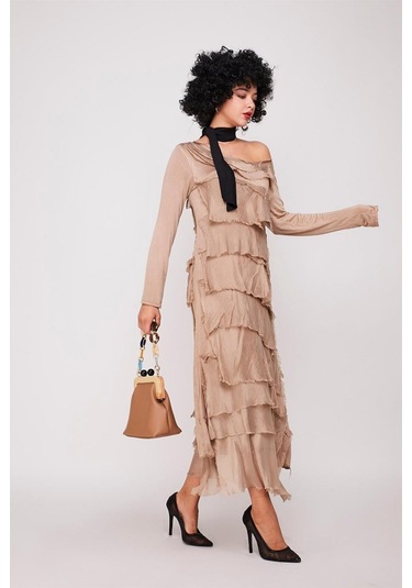 Italyan 2 Beden İnce Gösteren Kat Kat Uzun Kol Taşlanmış İpek Elbise Camel