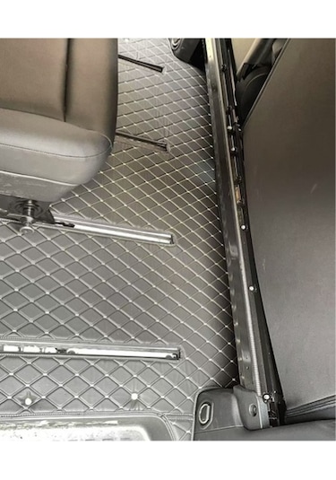 Mercedes Vito 2023 Sonrası Aracına Özel 8d Çift Katmanlı Havuzlu Paspas Takımı