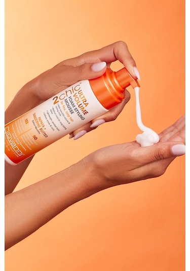 Giovanni 2chic Ultra Volume Hacimlendirici Ve Şekillendirici Saç Köpüğü 207ml