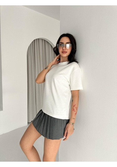 Kadın Taş Detaylı Basic Tişört Kısa Kol Minimal Şık T-shirt BEYAZ