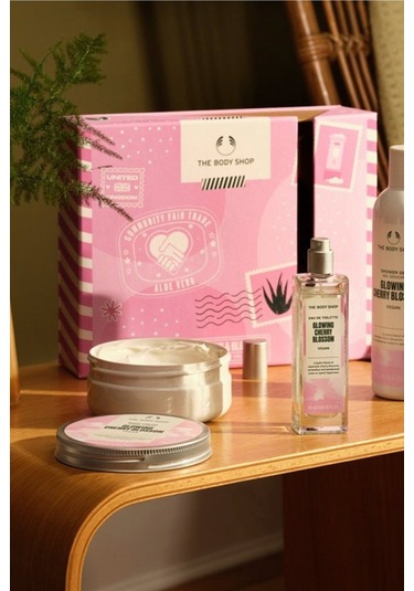 The Body Shop Glowing Cherry Üçlü Hediye Seti