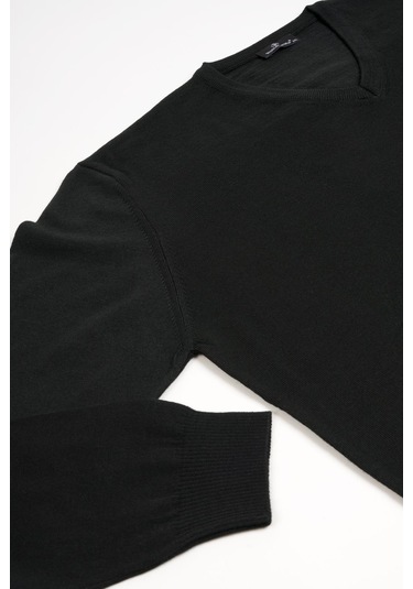 Woolen World V Yaka Battal Büyük Boy Yünlü Triko Kazak Siyah