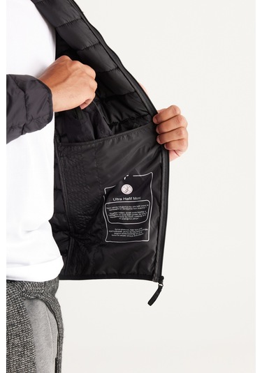 Ac&Co / Altınyıldız Classics Standart Fit Normal Kesim Dik Yaka Erkek Mont Siyah