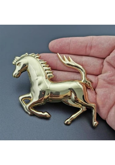 Altın Sağ-3d Metal Çalışan At Amblemi Süslü Çıkartmalar Ferrari 458 488 599 Araba Çamurluk Pencere Tampon Vücut Ro