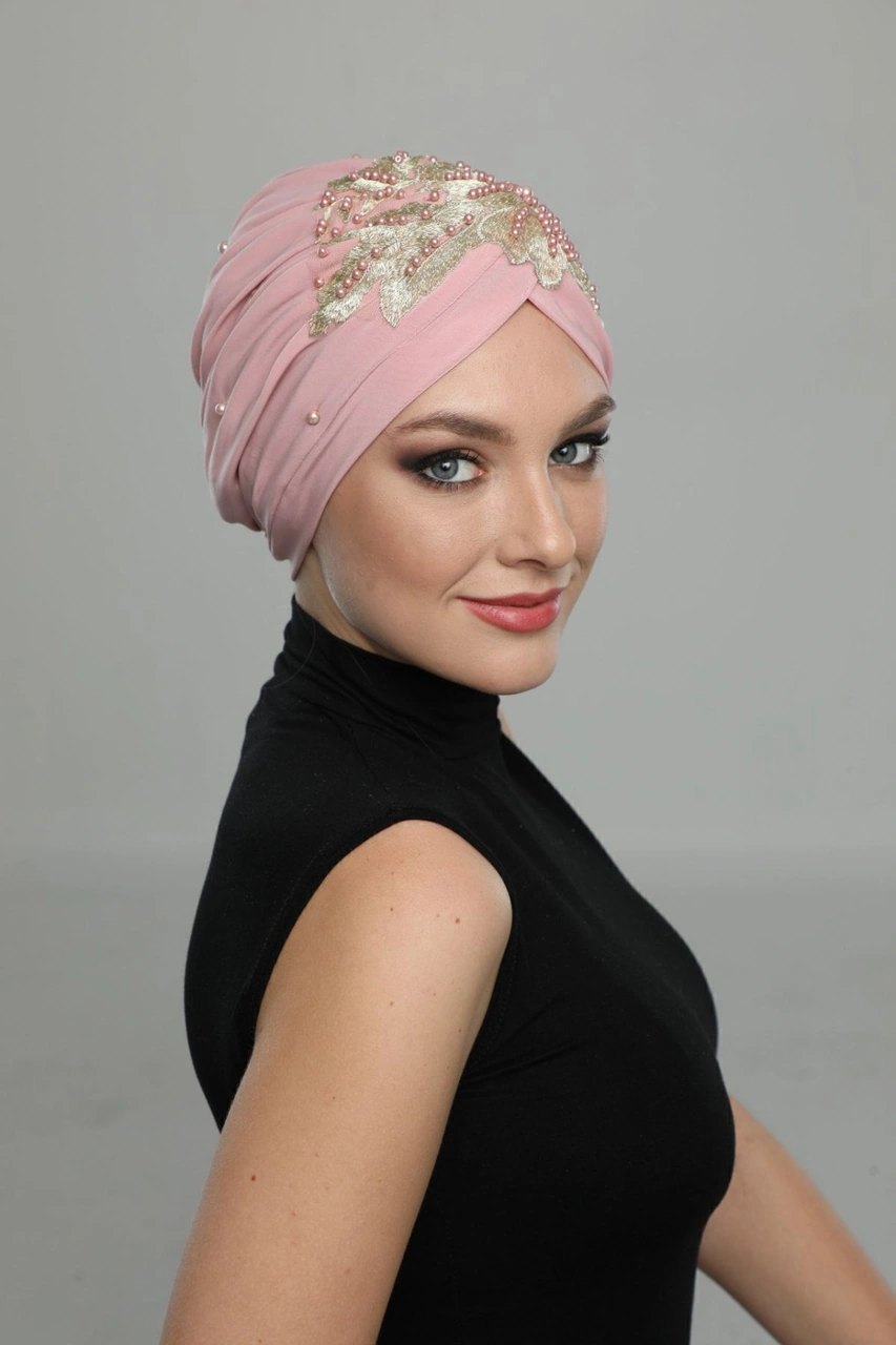 Kopma Astarlı Işlemeli Pudra Sarı Dantel Motifli Hazır Türban Tesettür Abiye Bone Pudra Sarı