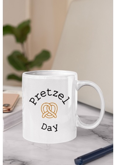 Pretzel Day Stanle Hudson The Office Baskılı Kupa Bardak Krom