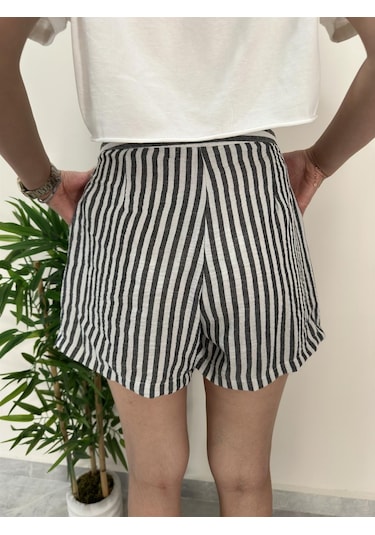 Simli Moda Düğme Detaylı Çizgili Siyah Şort Siyah