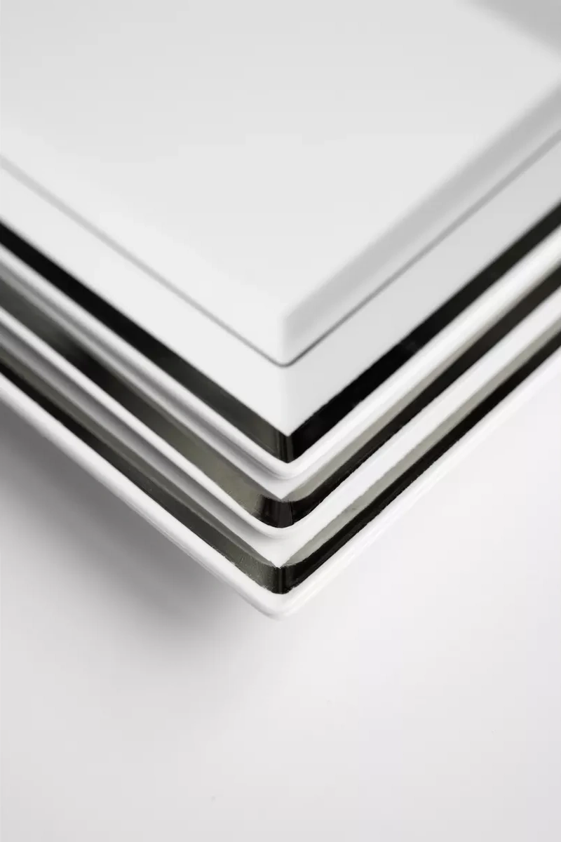 Family Co. Tek Kullanımlık Plastik Servis Tabakları Seti 6 Adet. 253639630 100 adet