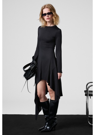 Grımelange Ugetro Kadın Yuvarlak Yakalı Esnek Kumaşlı Dikiş Ve Asimetrik Etek Ucu Detaylı Mini Siyah Siyah