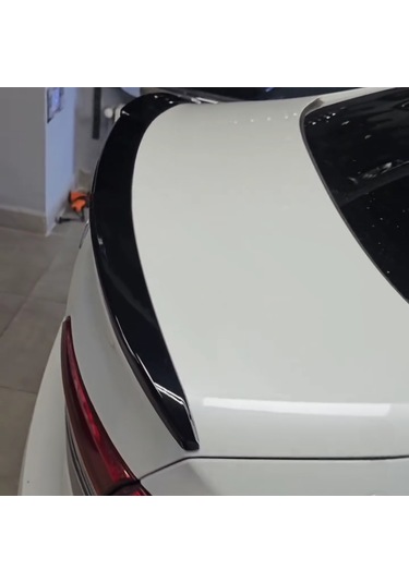 Honda Civic Fe1 2021-2024 Uyumlu Piano Black Anatomik Spoiler