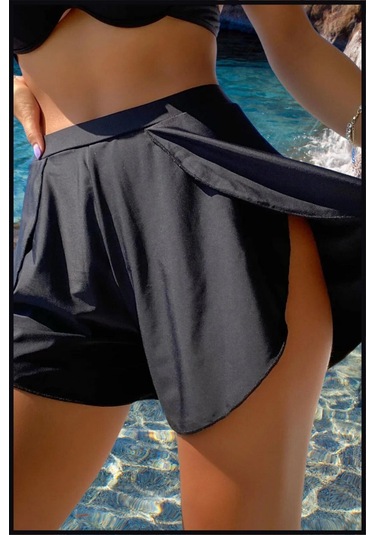 Kadın Beyaz Deniz Havuz Şortu Etek Görünümlü Yırtmaçlı Şık Model İçte Bikini Slip 1108 Siyah