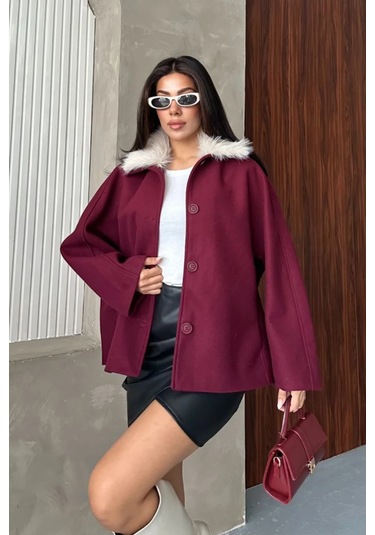Kadın Bej Kürk Yakalı Kısa Ceket Kaşe Kumaş Oversize Geniş Kol Düğmeli Kışlık Bordo
