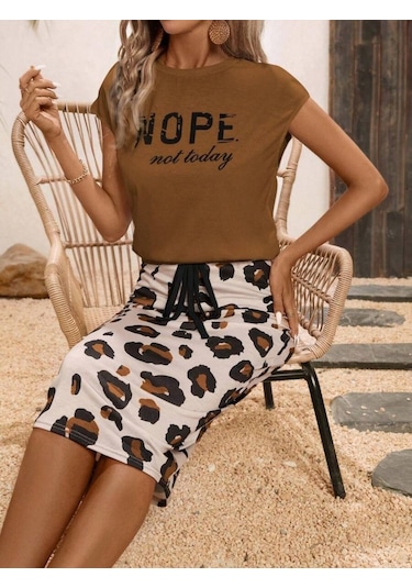 Kadın Kısa Kollu Bisiklet Yaka Viskon Bluz Desenli Dalgıç Etek Ikili Takım Kahve