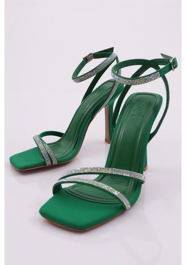 Dgn 2026 Kadin Silver Taşli Bilekten Kemer Bağlamali Topuklu Sandalet 2026-2219-R12562 Yeşil Dgn 2026 Kadin Silver Taşli Bilekten Kemer Bağlamali Topuklu Sandalet 2026-2219-R12562 Yeşil