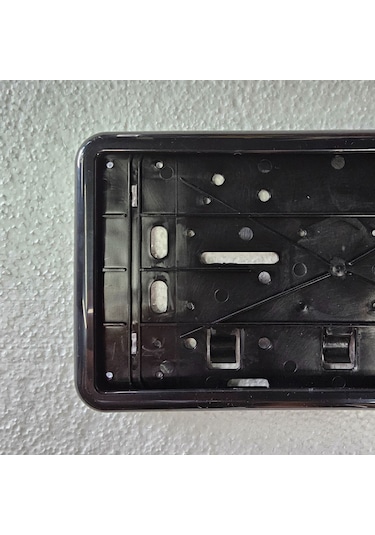 Kare Plakalık Otomobil Uyumlu Parlak Siyah Plastik 32x17cm