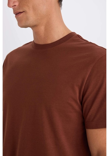 DeFacto %100 Pamuk New Regular Fit Bisiklet Yaka Basic Düz Kısa Kollu Tişört V7699AZ25SPBN319 DeFacto %100 Pamuk New Regular Fit Bisiklet Yaka Basic Düz Kısa Kollu Tişört V7699AZ25SPBN319