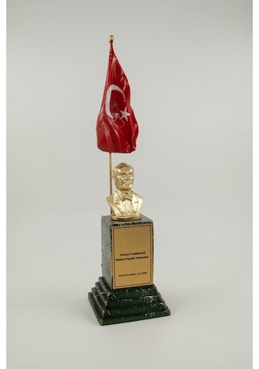 Atatürk Bayraklı Büst Heykel