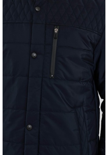 Erkek Lacivert Standart Fit Normal Kesim Içi Kürklü Dik Yaka Çıtçıt Detaylı Fermuarlı Kışlık Mont-Lacivert