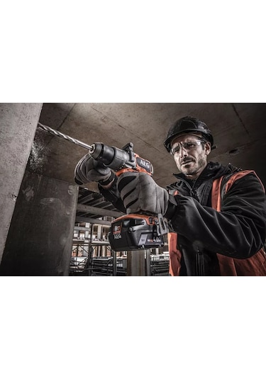 AEG BSB 18C3BL-502C Kömürsüz 5ah Çift Akülü Darbeli Matkap - T4935478939