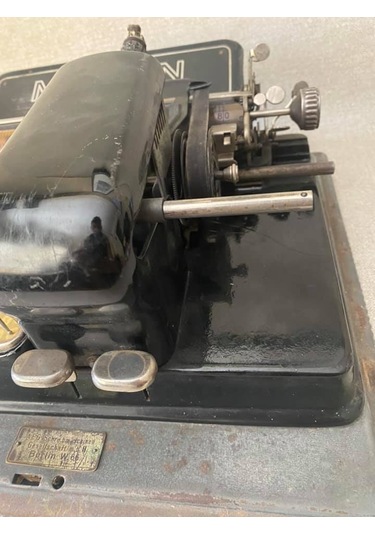 Aeg Mignon Antika Daktilo - Koleksiyonluk Metal Kasalı Daktilo No