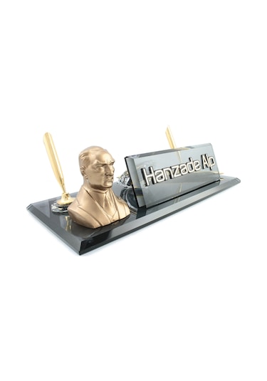 Atatürk Büstlü Masa İsimliği