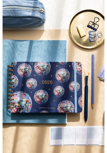 2026 Dikey Haftalık Ajanda Yatay A5 Formda Spiralli Sert Kapak Haftalık Ajanda 21x15 Cm Disco Pembe