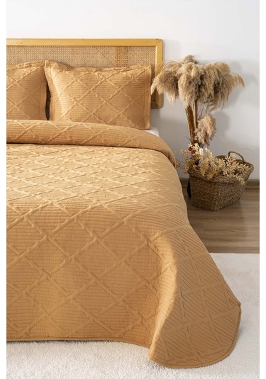 Edda Hardal Nakışlı Çift Kişilik Yatak Örtüsü Takımı 3 Parça Uyku Seti Hardal