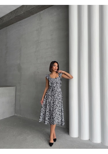 Kadın Çiçek Desenli Fırfır Detaylı Yazlık Dokuma Elbise Siyah