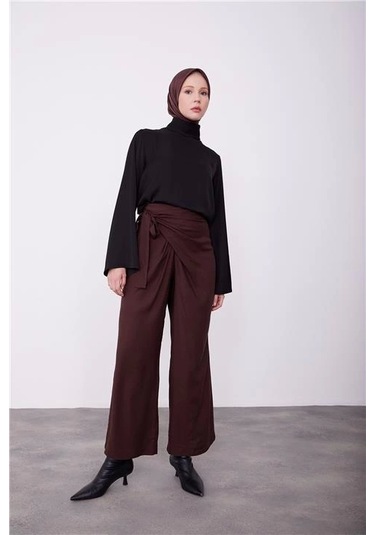 Armine Yandan Bağlama Detaylı Pantolon 23k2425 Bitter Kahverengi