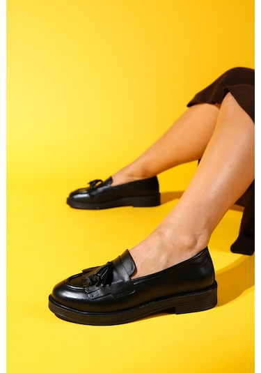 Milina Siyah Cilt Püsküllü Hakiki Deri Kadın Loafer Ayakkabı Siyah