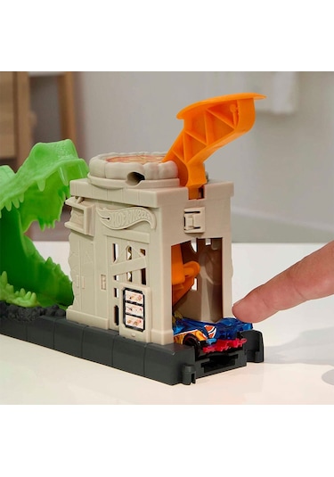 Hot Wheels Düşman Yaratıklar Oyun Seti HDR29-HKX39