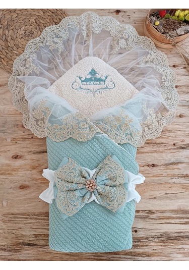 Yenidoğan Kuzulu Taç Nakış Güpürlü Fiyonklu Duvaklı Prizma Taş Unisex Kundak Bebek Battaniyesi Su Yeşili Çok Renkli