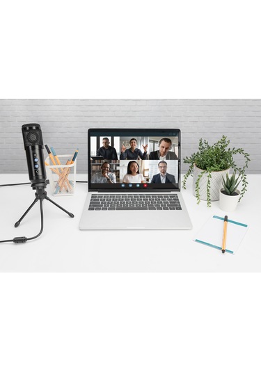 Mikrofon Standı Ve Diğer Aksesuarlar İle Plug & Play Tak Ve Kull