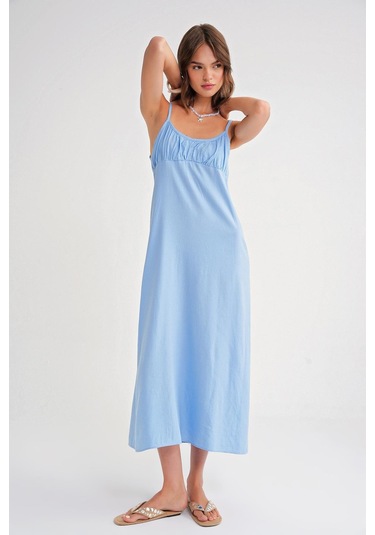 4742 Kadın İp Askılı Büzgü Detaylı Midi Elbise Bebe Mavi Bebe Mavi