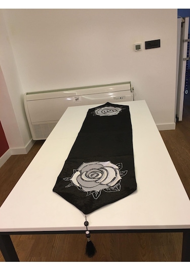 Finezza Siyah Kadife Gül Baskılı 3D Taşlı Püsküllü Runner