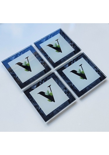 Decorita Cam Bardak Altlığı V Harfli Tasarım 4'lü Takım 10 x 10 CM Çok Renkli