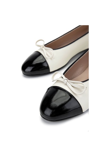 Tamer Tanca Kadın Hakiki Deri Siyah Rugan/bej Babet Ayakkabı 820 630 Bn Ayk Y25 Syh Rgn/bej Siyah Rugan